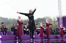 President Ilham Aliyev, First Lady Mehriban Aliyeva attend opening of 5th “Kharibulbul” International Folklore Festival  (PHOTO/VIDEO)