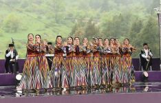 President Ilham Aliyev, First Lady Mehriban Aliyeva attend opening of 5th “Kharibulbul” International Folklore Festival  (PHOTO/VIDEO)