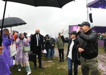 President Ilham Aliyev, First Lady Mehriban Aliyeva attend opening of 5th “Kharibulbul” International Folklore Festival  (PHOTO/VIDEO)