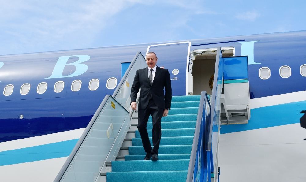 President Ilham Aliyev arrives in Turkiye for working visit (PHOTO)