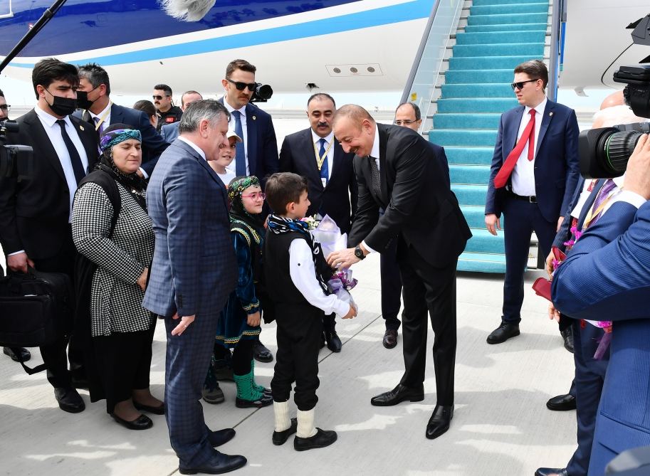 President Ilham Aliyev arrives in Turkiye for working visit (PHOTO)
