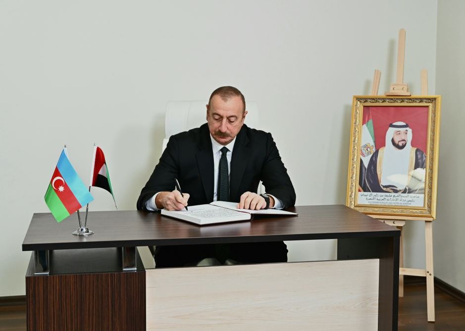 President Ilham Aliyev visits embassy of UAE in Baku, offers condolences over death of President Sheikh Khalifa bin Zayed Al Nahyan (PHOTO/VIDEO)