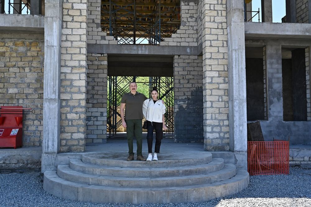 President Ilham Aliyev, First Lady Mehriban Aliyeva view construction of Zangilan mosque (PHOTO/VIDEO)