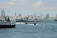 Specialized troops of Azerbaijani Navy forces perform various maneuvers within framework of TEKNOFEST festival in Baku (PHOTO/VIDEO)