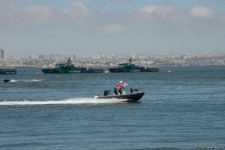 Specialized troops of Azerbaijani Navy forces perform various maneuvers within framework of TEKNOFEST festival in Baku (PHOTO/VIDEO)