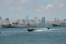 Specialized troops of Azerbaijani Navy forces perform various maneuvers within framework of TEKNOFEST festival in Baku (PHOTO/VIDEO)