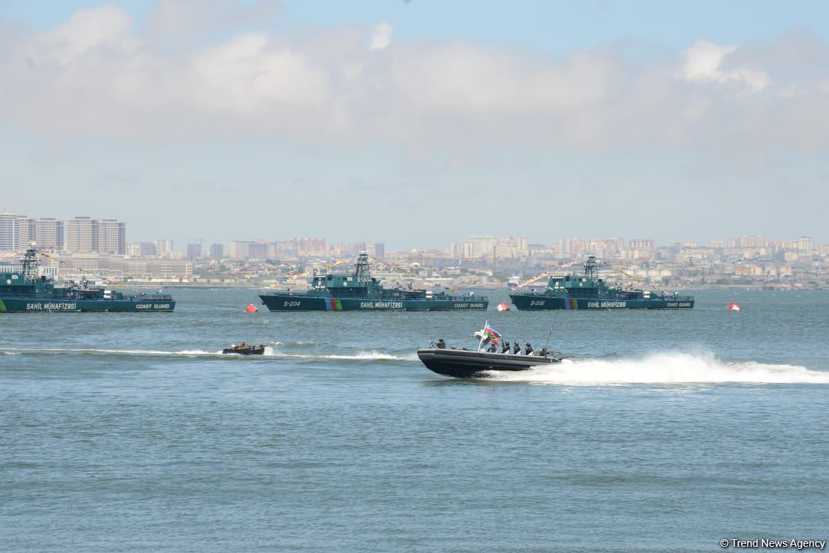 Specialized troops of Azerbaijani Navy forces perform various maneuvers within framework of TEKNOFEST festival in Baku (PHOTO/VIDEO)