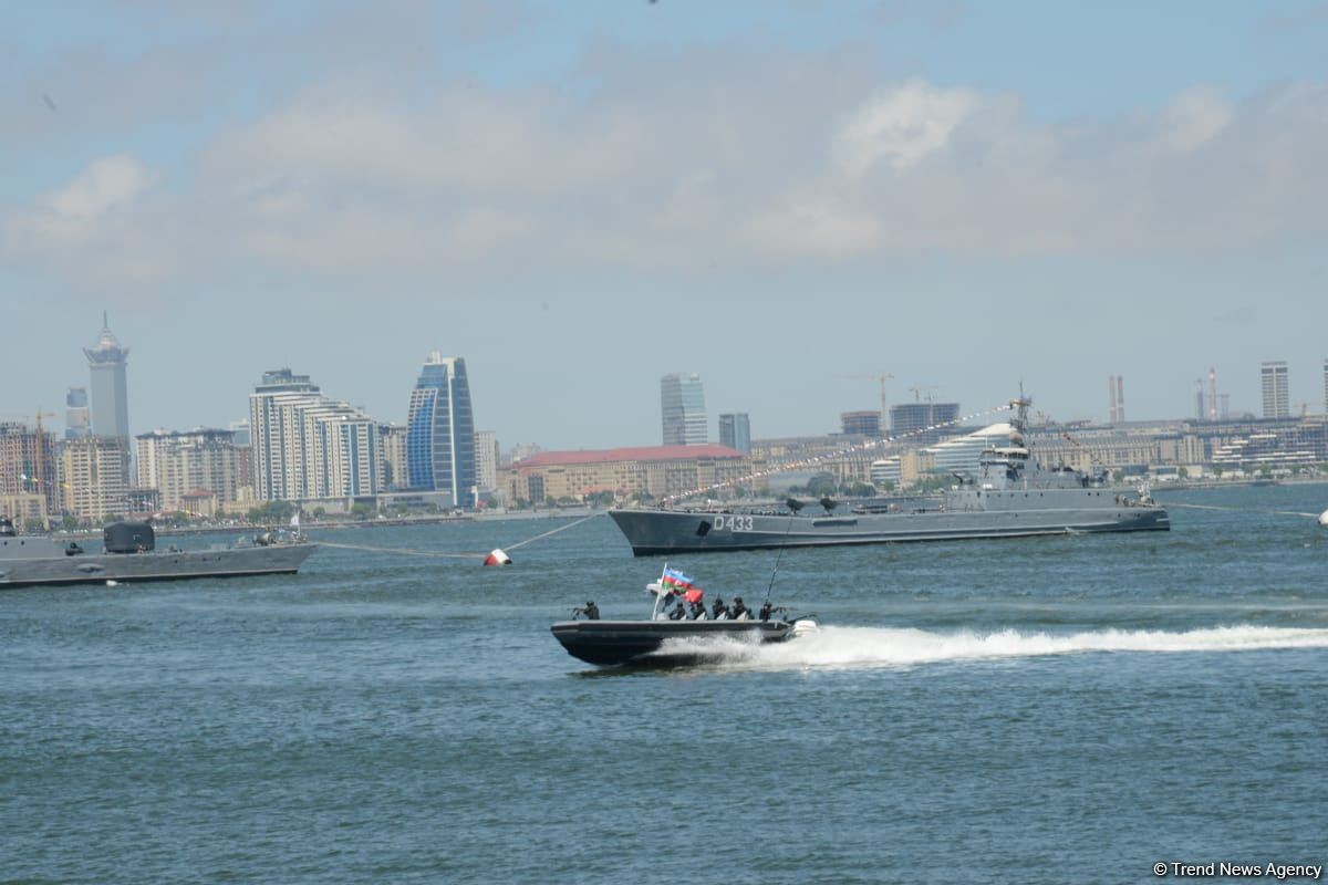 Specialized troops of Azerbaijani Navy forces perform various maneuvers within framework of TEKNOFEST festival in Baku (PHOTO/VIDEO)