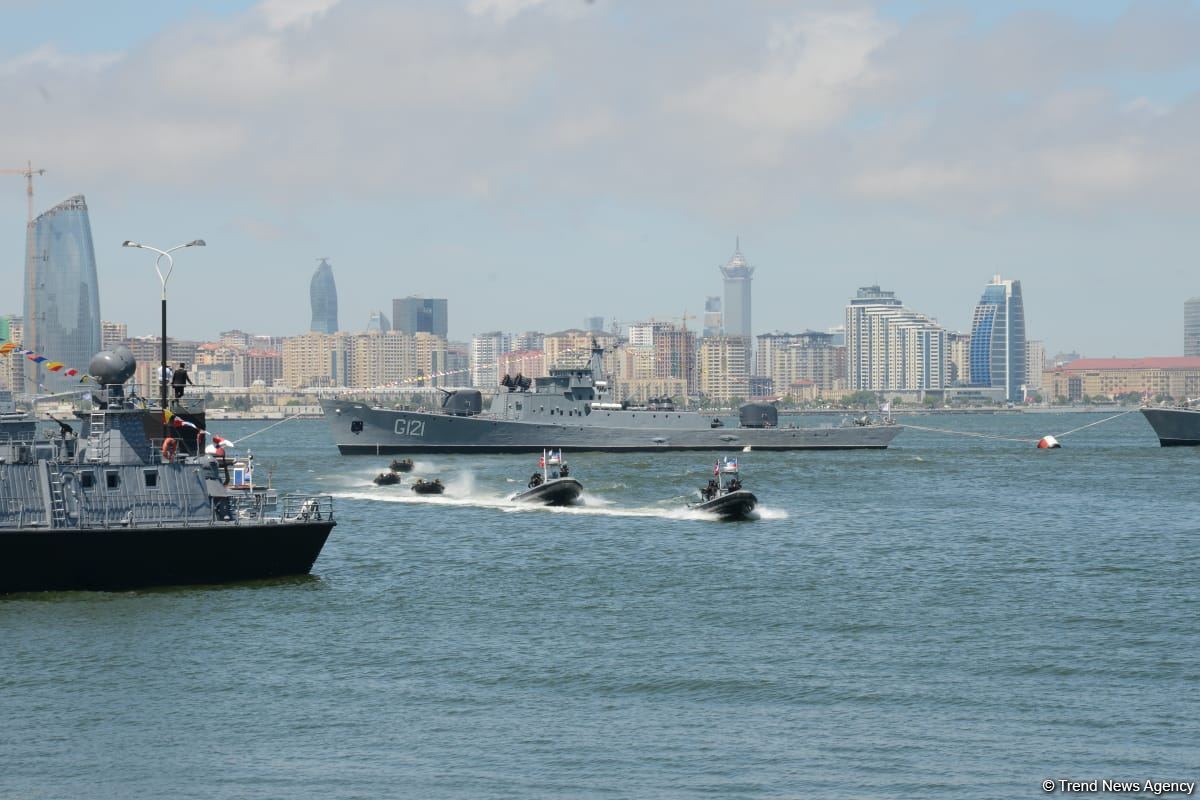 Specialized troops of Azerbaijani Navy forces perform various maneuvers within framework of TEKNOFEST festival in Baku (PHOTO/VIDEO)