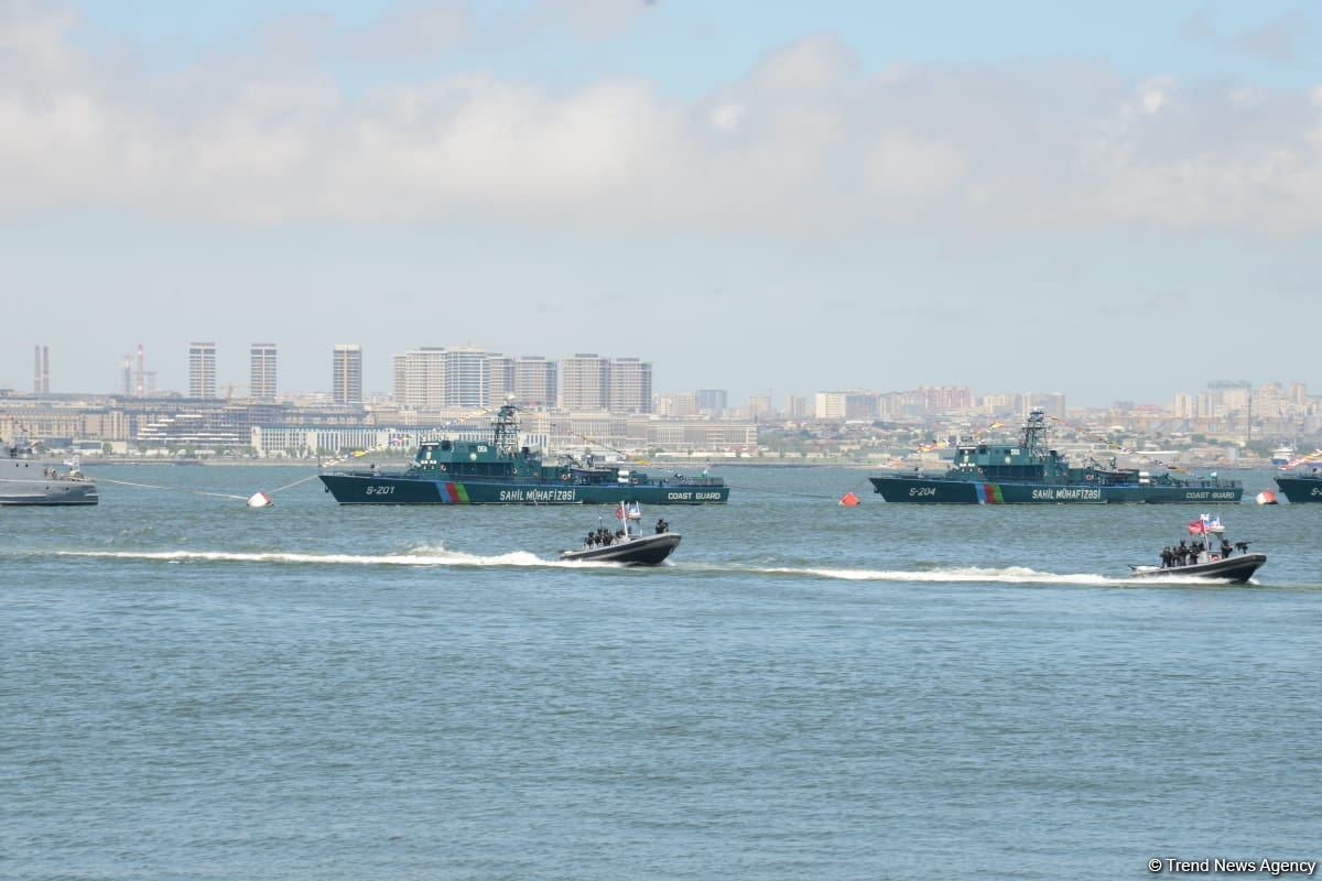 Specialized troops of Azerbaijani Navy forces perform various maneuvers within framework of TEKNOFEST festival in Baku (PHOTO/VIDEO)