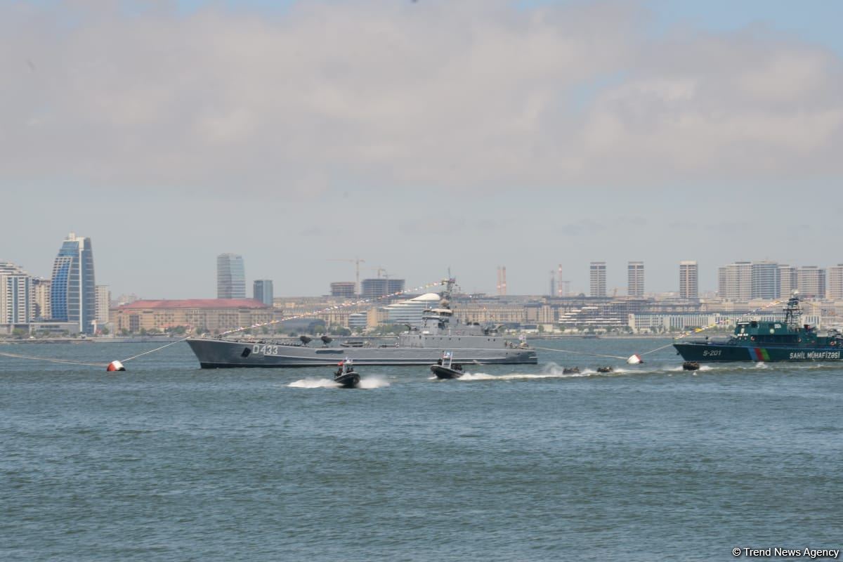 Specialized troops of Azerbaijani Navy forces perform various maneuvers within framework of TEKNOFEST festival in Baku (PHOTO/VIDEO)
