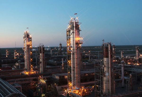 Azerbaijan tallies value of crude oil and natural gas flow for Jan. 2025