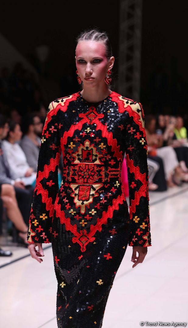 Azerbaijan holds presentation of new carpets, сolorful "AFFFAIR in Carpets" fashion show at Heydar Aliyev Center (PHOTO)