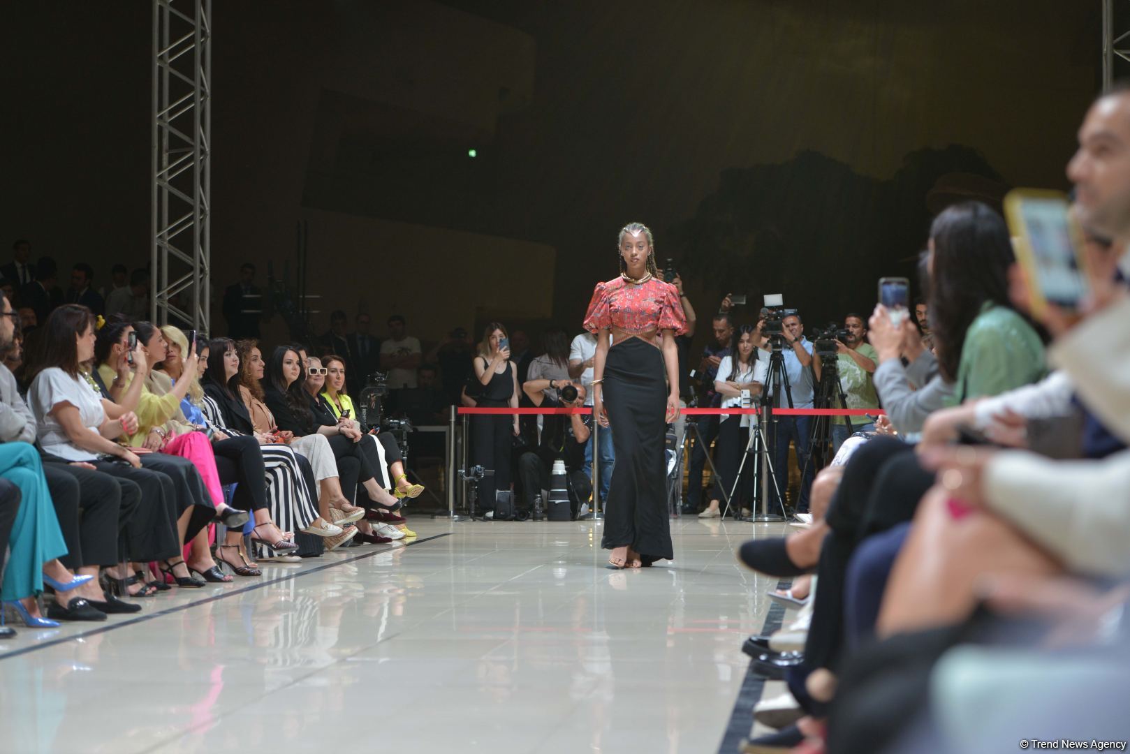 Azerbaijan holds presentation of new carpets, сolorful "AFFFAIR in Carpets" fashion show at Heydar Aliyev Center (PHOTO)