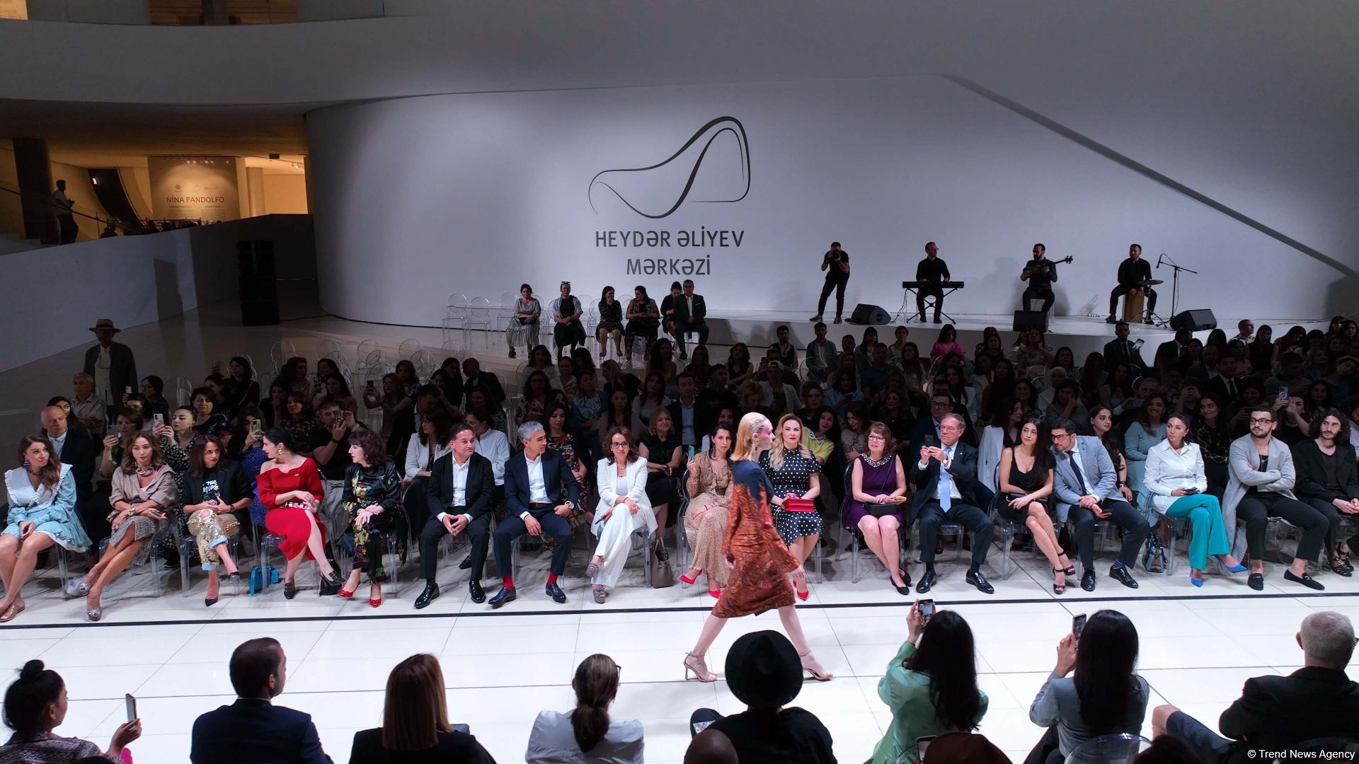 Azerbaijan holds presentation of new carpets, сolorful "AFFFAIR in Carpets" fashion show at Heydar Aliyev Center (PHOTO)
