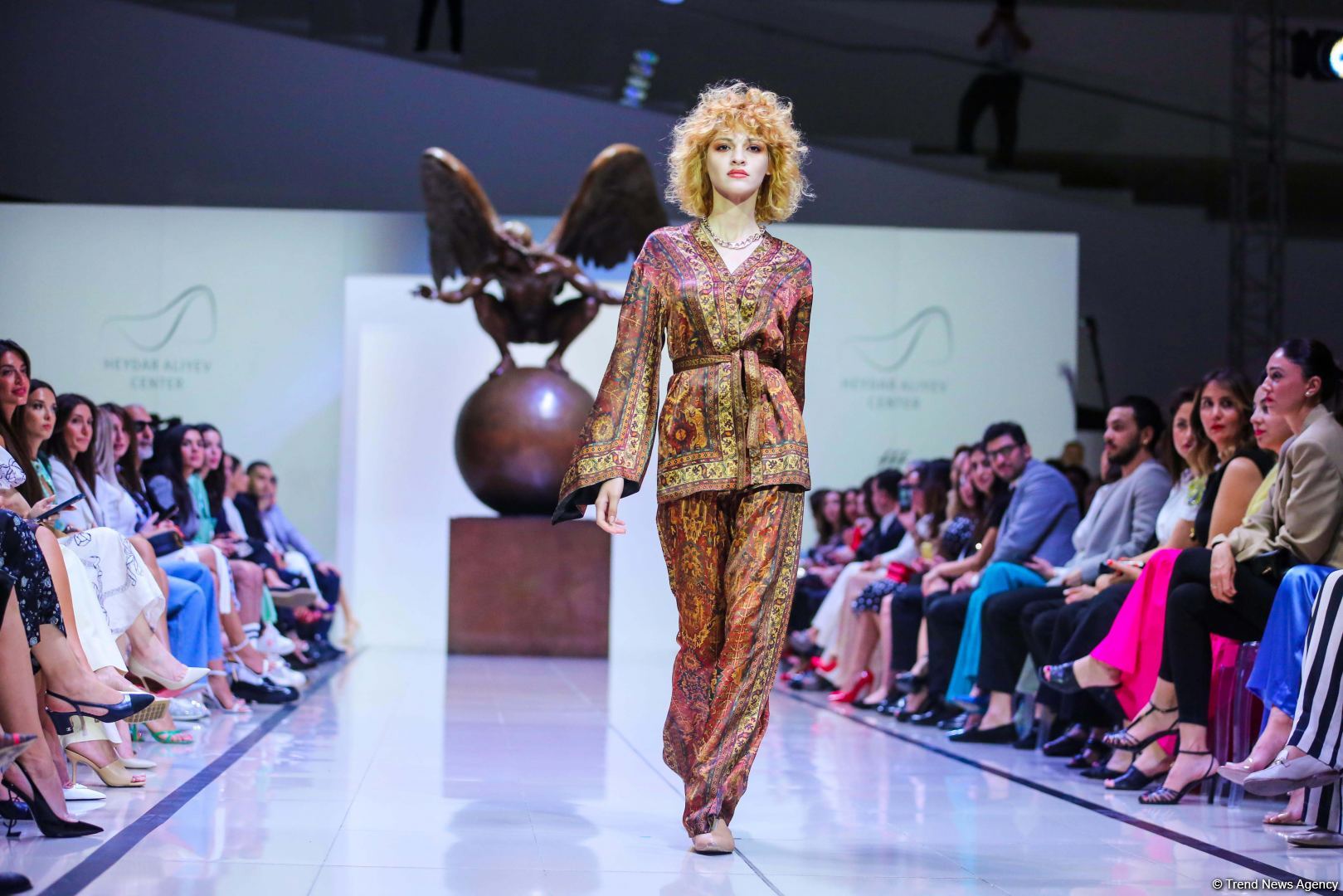 Azerbaijan holds presentation of new carpets, сolorful "AFFFAIR in Carpets" fashion show at Heydar Aliyev Center (PHOTO)