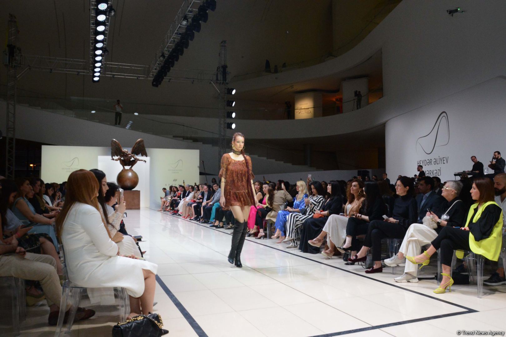 Azerbaijan holds presentation of new carpets, сolorful "AFFFAIR in Carpets" fashion show at Heydar Aliyev Center (PHOTO)