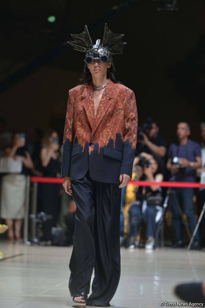 Azerbaijan holds presentation of new carpets, сolorful "AFFFAIR in Carpets" fashion show at Heydar Aliyev Center (PHOTO)