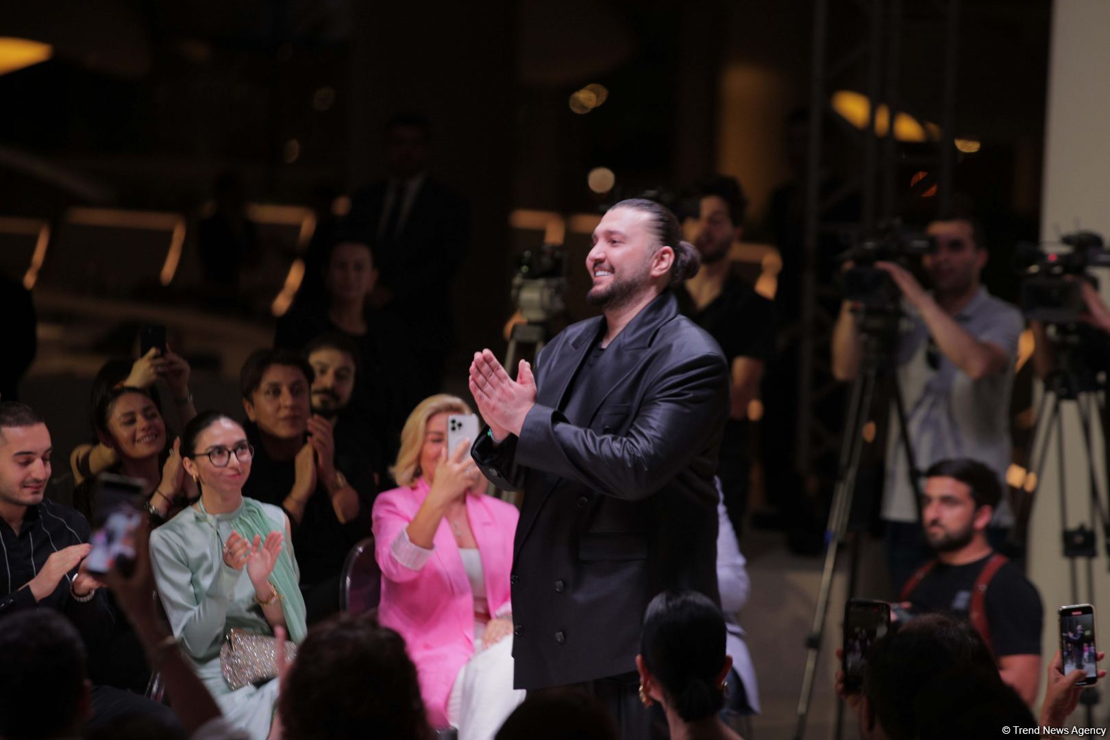 Azerbaijan holds presentation of new carpets, сolorful "AFFFAIR in Carpets" fashion show at Heydar Aliyev Center (PHOTO)