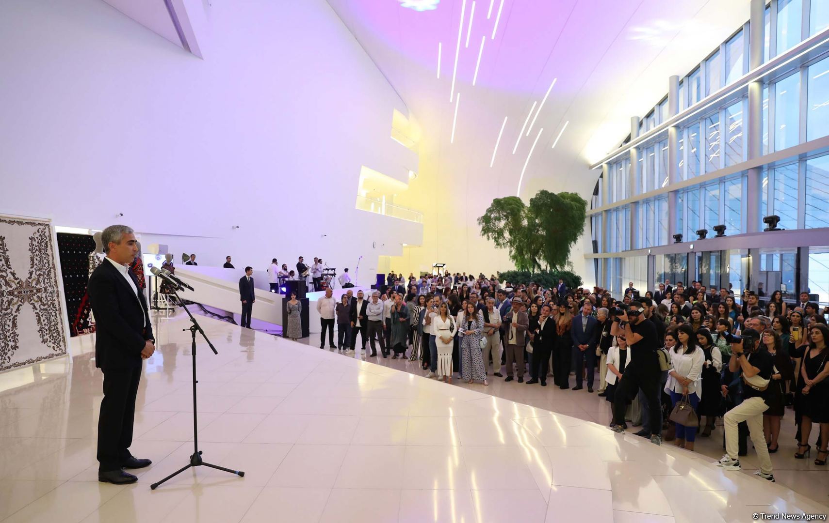 Heydar Aliyev Center holds presentation of new stunning collection of carpets ‘Azerbaijan’s carpet – pattern dance’ (PHOTO)