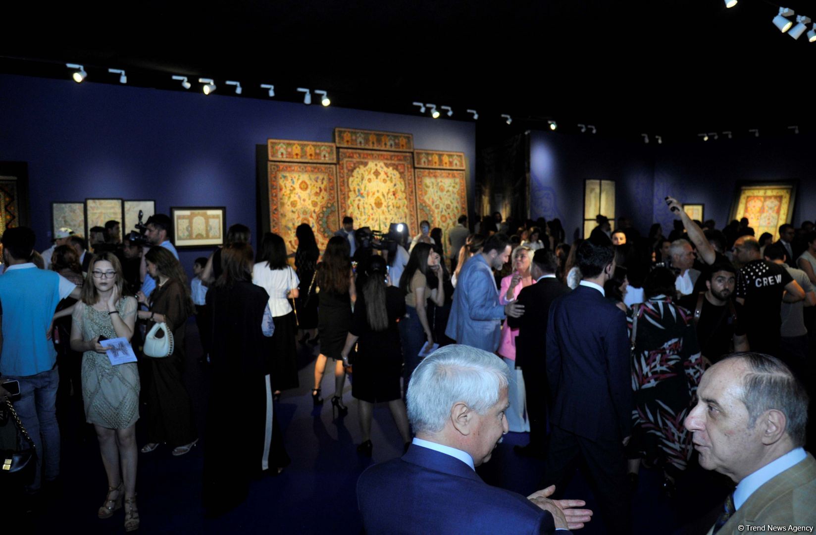 Heydar Aliyev Center holds presentation of new stunning collection of carpets ‘Azerbaijan’s carpet – pattern dance’ (PHOTO)