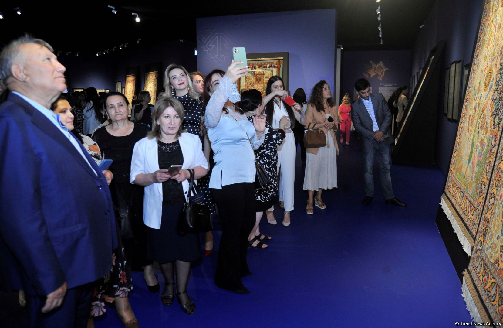 Heydar Aliyev Center holds presentation of new stunning collection of carpets ‘Azerbaijan’s carpet – pattern dance’ (PHOTO)