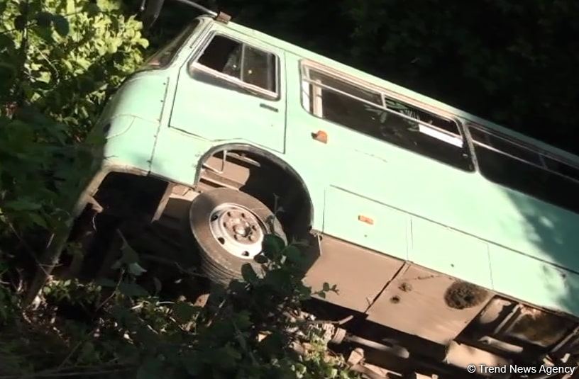 Passenger bus falls into ravine in Azerbaijani Shaki (PHOTO/VIDEO) (UPDATE)