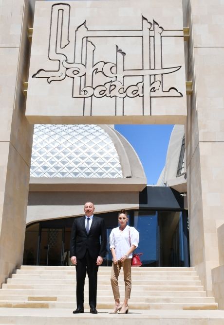 President Ilham Aliyev, First Lady Mehriban Aliyeva get acquainted with conditions created at “Sharg Bazari” complex (PHOTO/VIDEO)
