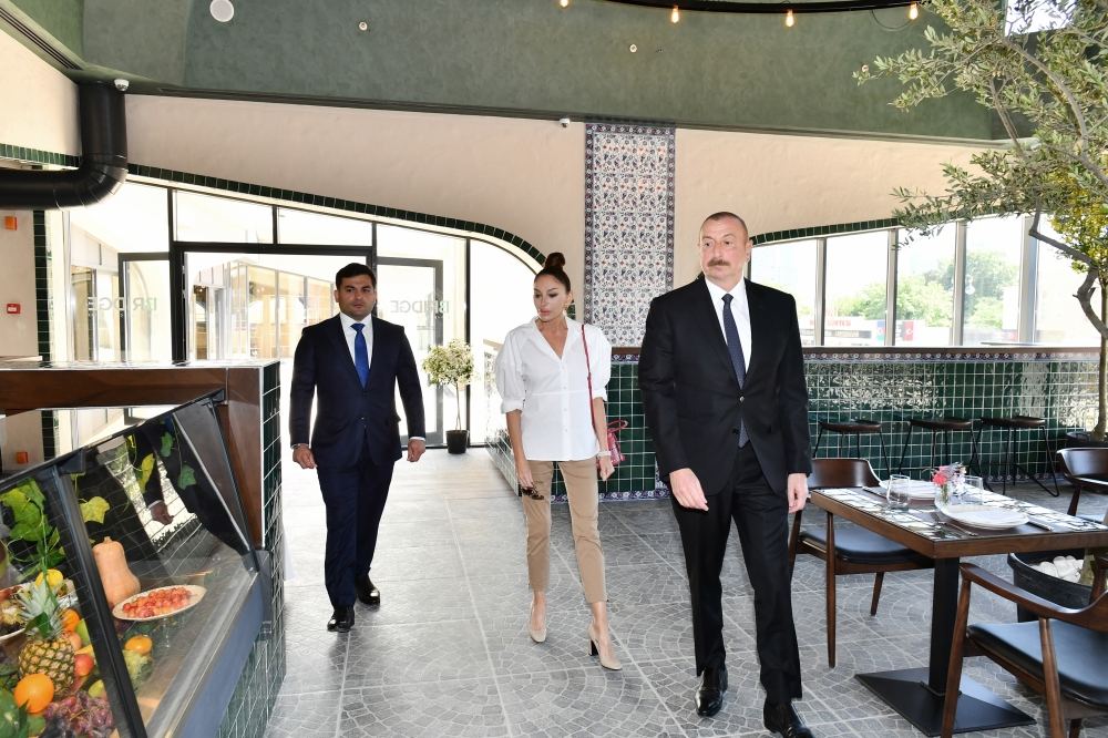 President Ilham Aliyev, First Lady Mehriban Aliyeva get acquainted with conditions created at “Sharg Bazari” complex (PHOTO/VIDEO)