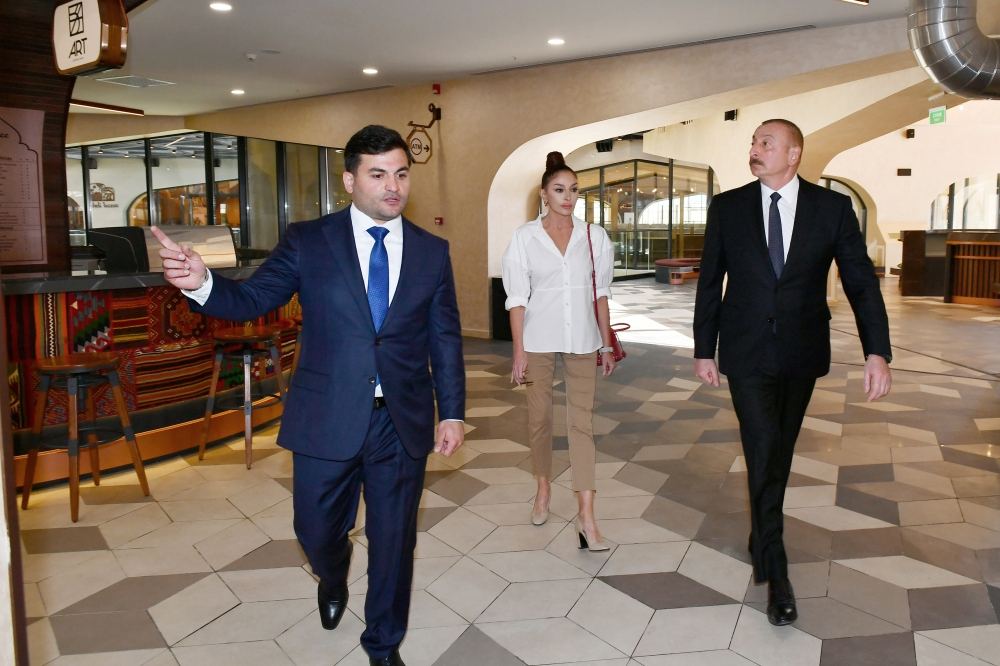 President Ilham Aliyev, First Lady Mehriban Aliyeva get acquainted with conditions created at “Sharg Bazari” complex (PHOTO/VIDEO)
