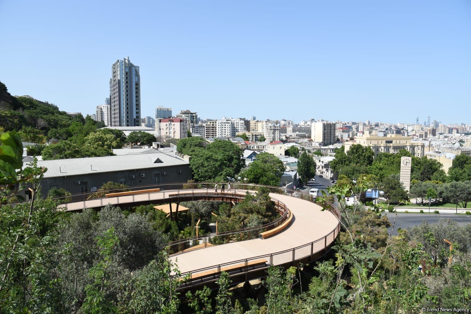 Baku residents thank President Ilham Aliyev for opening of new "Chambarakand" park (PHOTO/VIDEO)