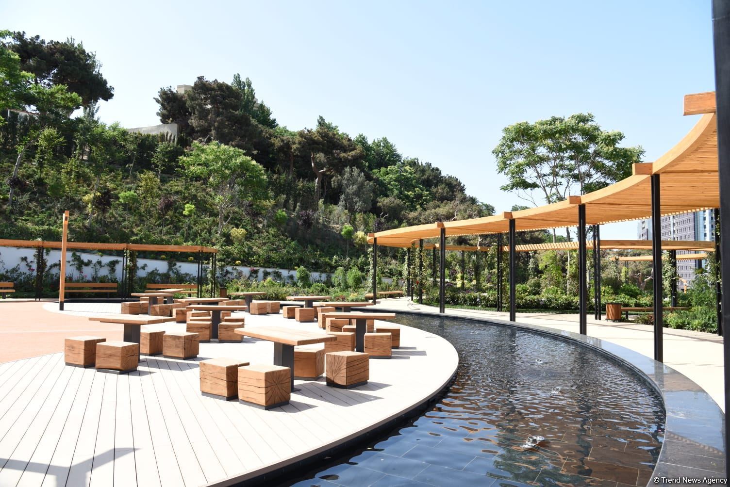 Baku residents thank President Ilham Aliyev for opening of new "Chambarakand" park (PHOTO/VIDEO)