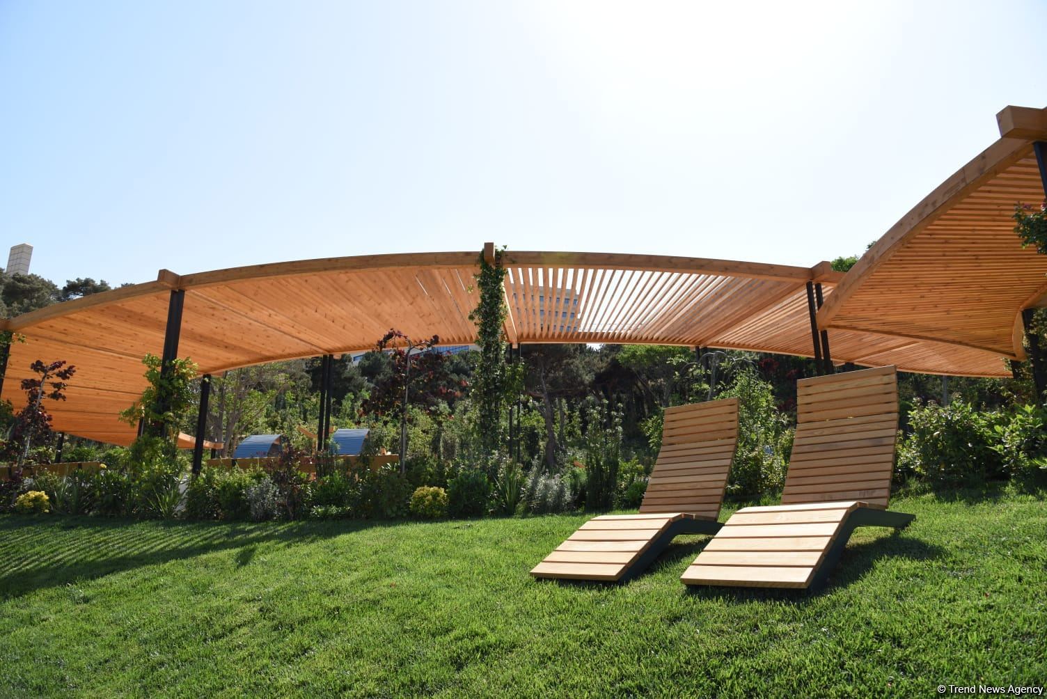 Baku residents thank President Ilham Aliyev for opening of new "Chambarakand" park (PHOTO/VIDEO)