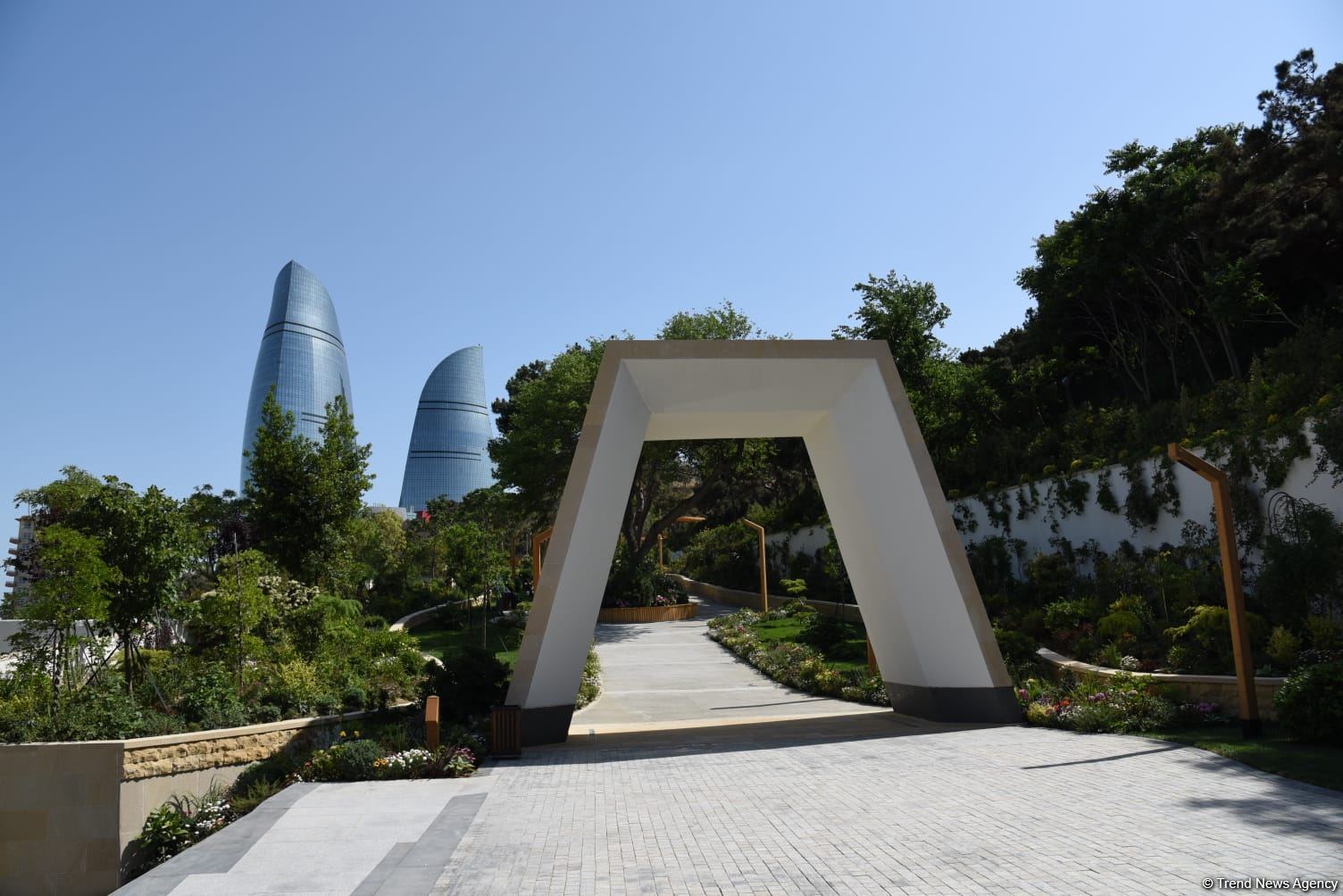 Baku residents thank President Ilham Aliyev for opening of new "Chambarakand" park (PHOTO/VIDEO)