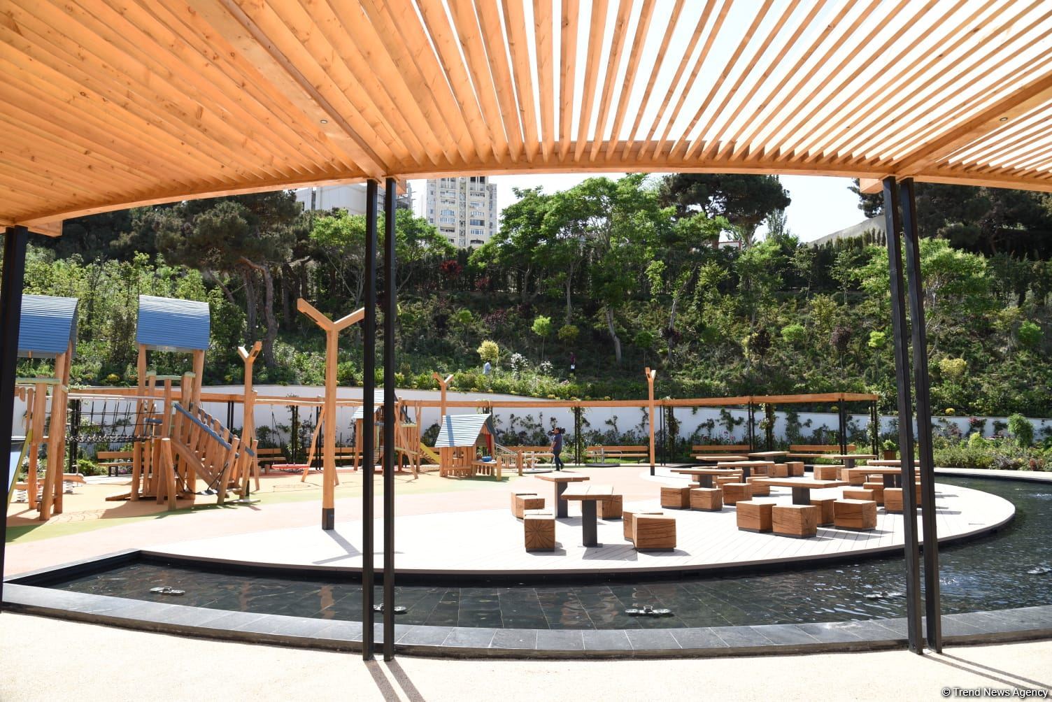 Baku residents thank President Ilham Aliyev for opening of new "Chambarakand" park (PHOTO/VIDEO)