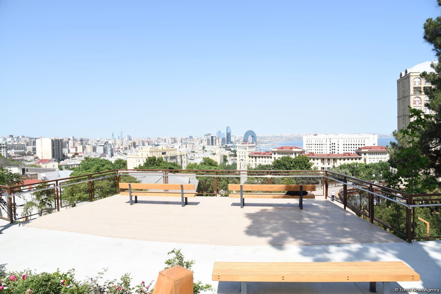 Baku residents thank President Ilham Aliyev for opening of new "Chambarakand" park (PHOTO/VIDEO)