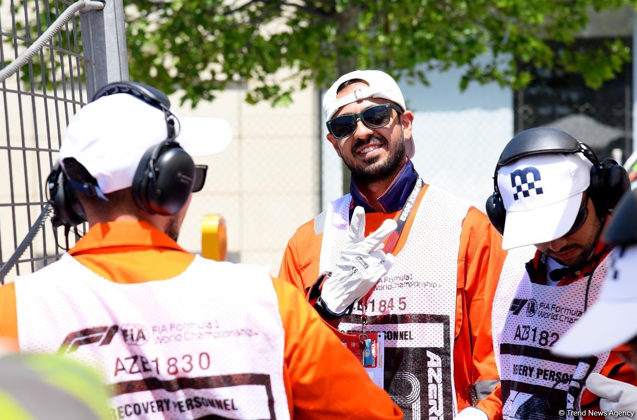 Formula 2 training session starts as part of Formula 1 Azerbaijan Grand Prix (PHOTO)