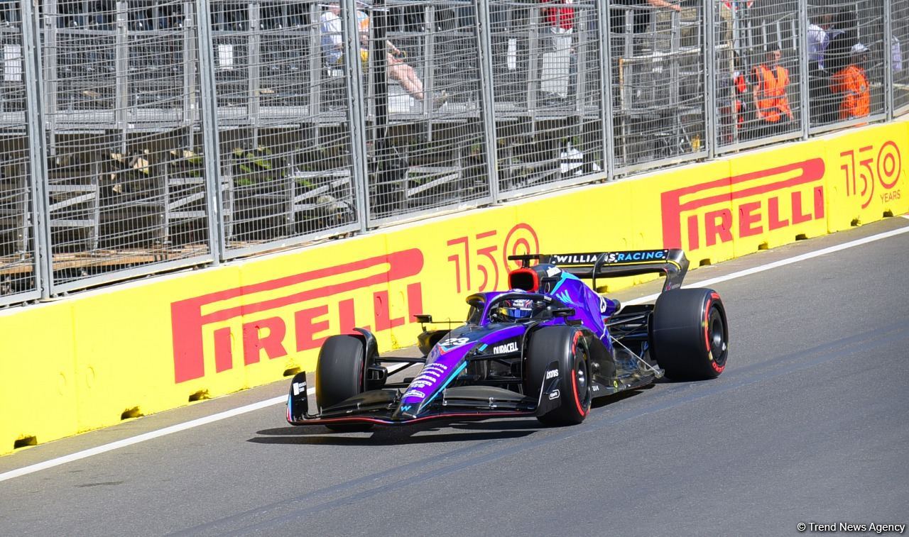 First practice session of F-1 drivers in Baku wraps up (PHOTO)