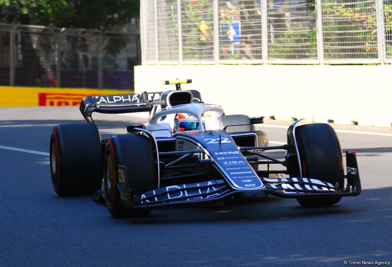 First practice session of F-1 drivers in Baku wraps up (PHOTO)