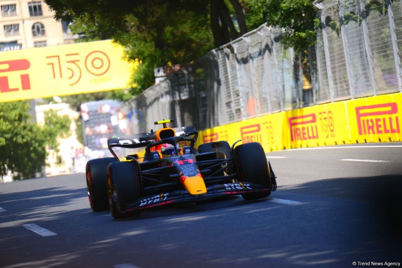 First practice session of F-1 drivers in Baku wraps up (PHOTO)