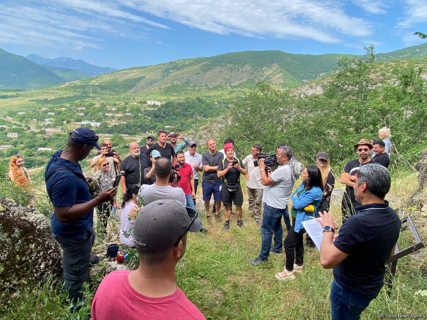 Famous foreign travelers start trip to Azerbaijan's liberated territories (PHOTO)