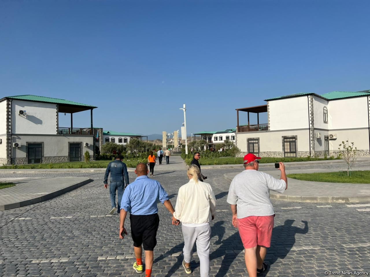 Group of international travelers visit 'smart village' of Aghali (PHOTO)