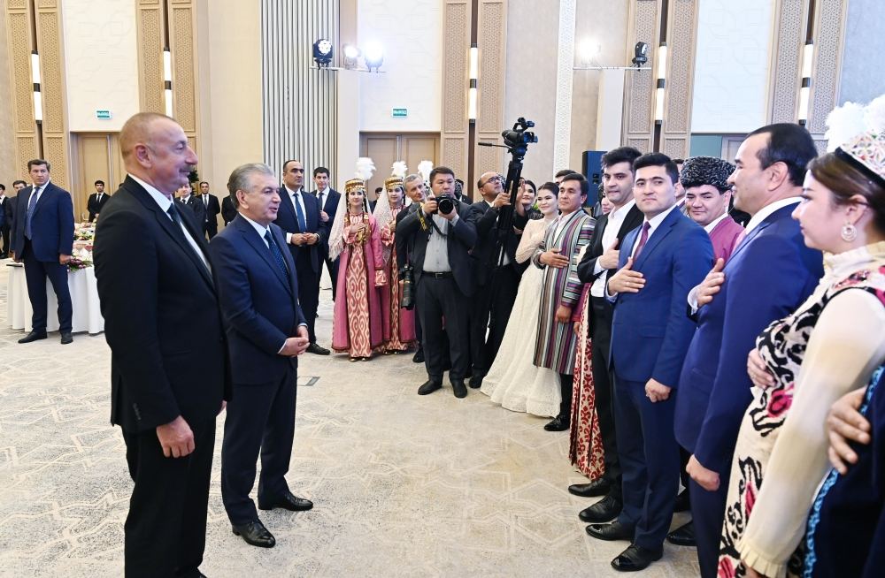 President of Uzbekistan Shavkat Mirziyoyev hosts reception in honor of President of Azerbaijan Ilham Aliyev (PHOTO/VIDEO)