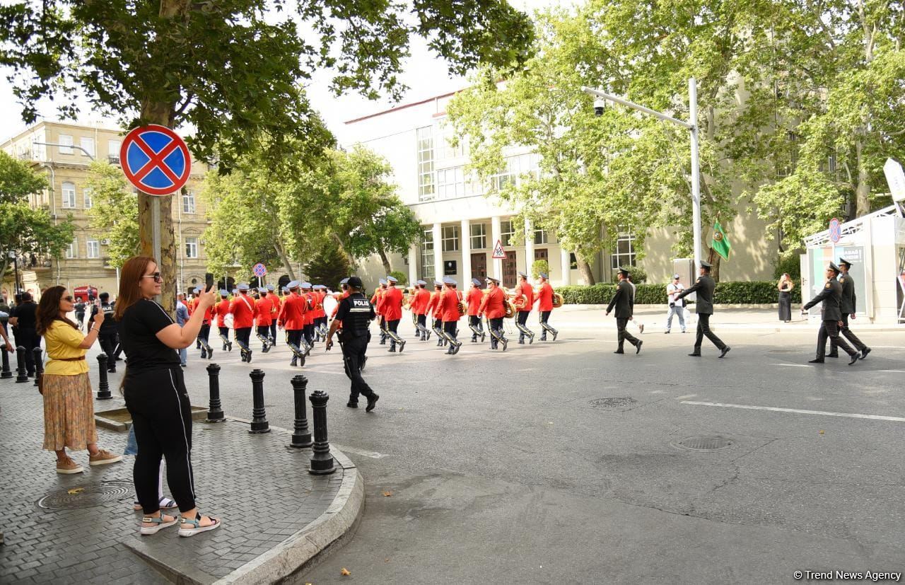 Military bands perform on occasion of Day of Azerbaijani Armed Forces (PHOTO/VIDEO)