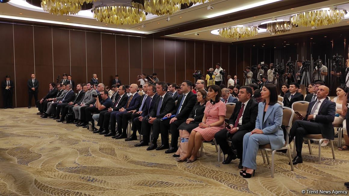 Azerbaijani FM talks plans of expansion capabilities of BTK railway corridor (PHOTO)