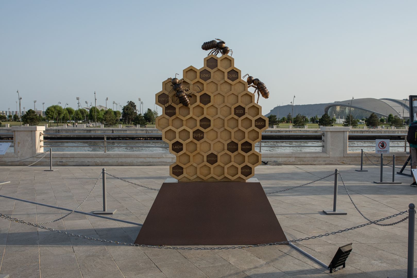 NARGIS Publishing House opens 'Planet Calling' environmental exhibition in Baku (PHOTO/VIDEO)