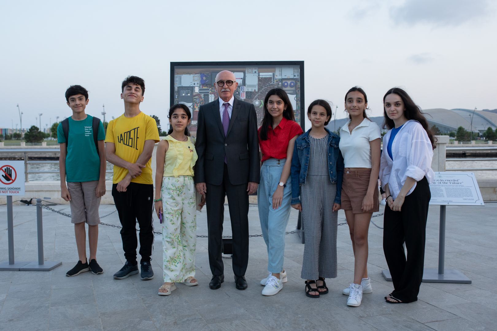 NARGIS Publishing House opens 'Planet Calling' environmental exhibition in Baku (PHOTO/VIDEO)
