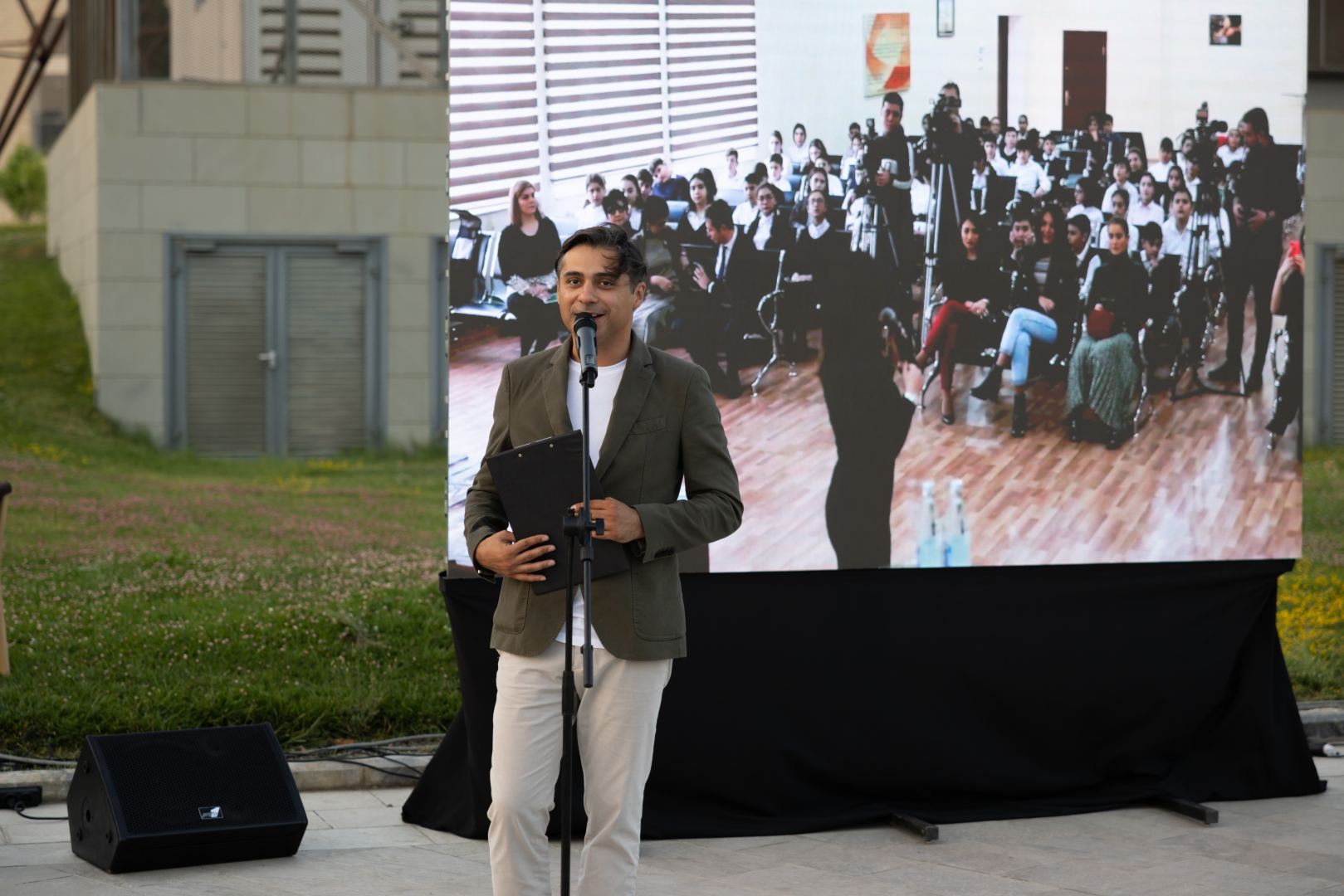 NARGIS Publishing House opens 'Planet Calling' environmental exhibition in Baku (PHOTO/VIDEO)