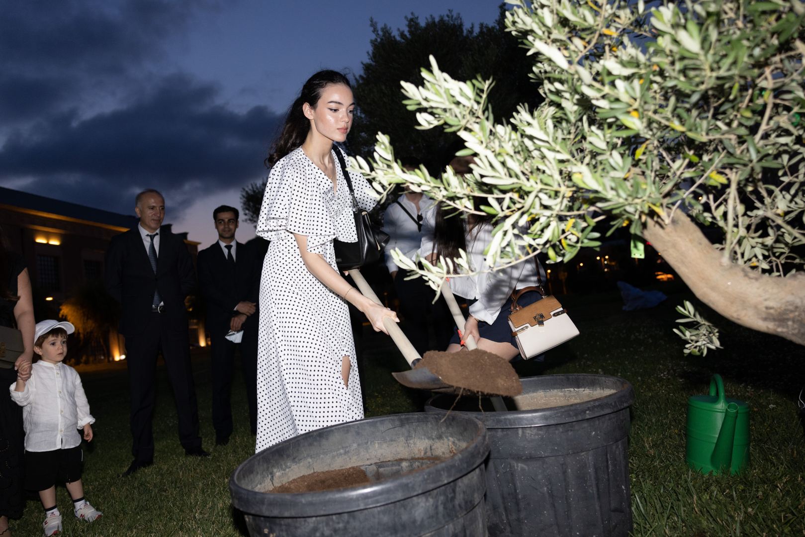 NARGIS Publishing House opens 'Planet Calling' environmental exhibition in Baku (PHOTO/VIDEO)