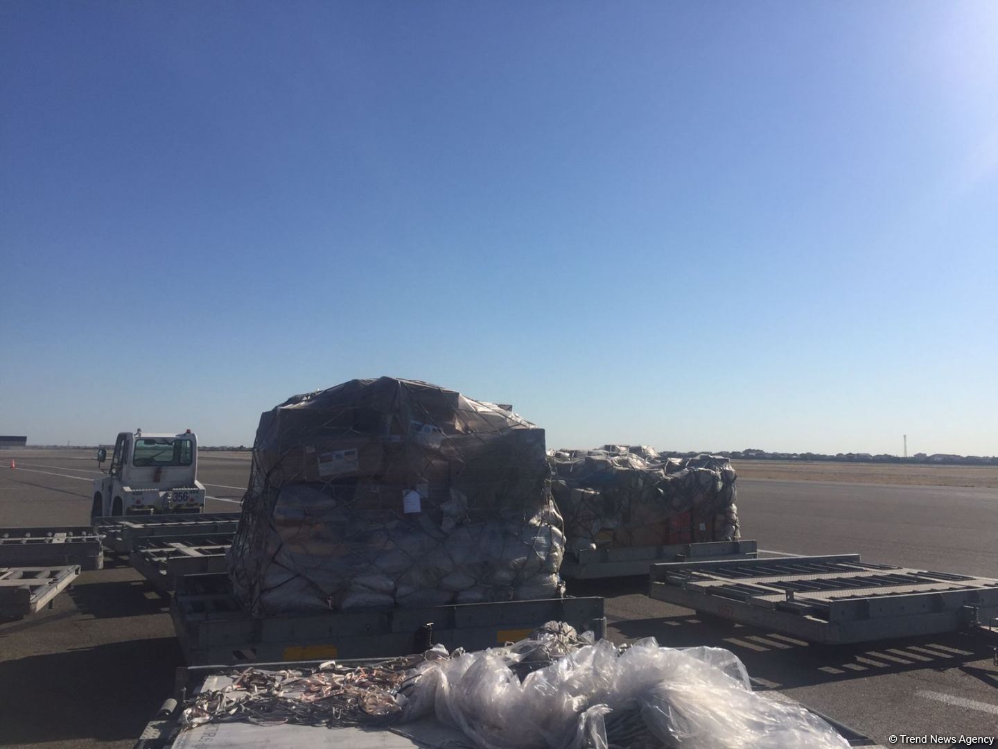 Azerbaijan's Sumgayit sends humanitarian aid to Ukraine (PHOTO)